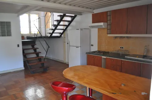 Loft En Compañia Con Maipu, Edificio Antiguo Remodelado