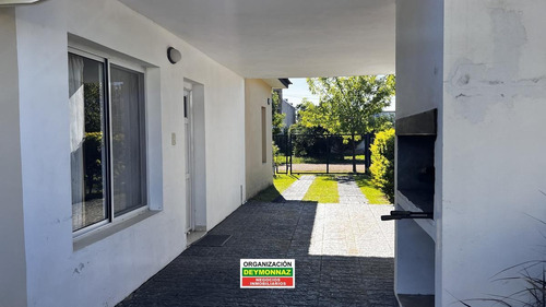 Imagen 23 de 30 de Complejo Turístico En Venta En Colón Entre Ríos Piscina