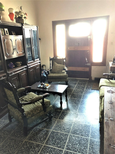 Venta Casa 4 Amb Parq, Pil Y Loc. Com Bella Vista!