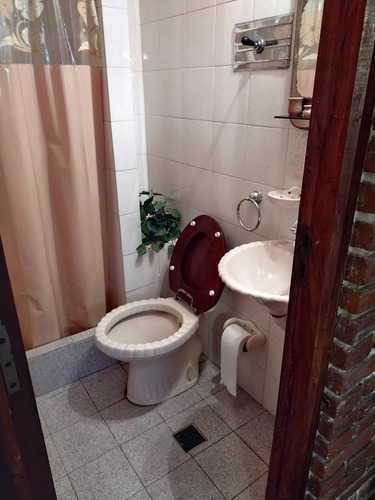 Imagen 8 de 14 de Dúplex-triplex Medio, Garage,c/rejas 3 Dorm. 2 Baños, Patio