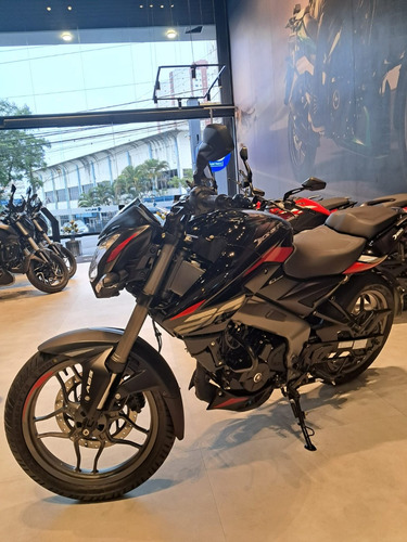 #006 - Bajaj Dominar 200cc - 0km - Yamaha Fazer
