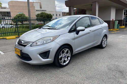Ford Fiesta 1.6 Sportback Automática