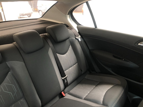 Imagen 9 de 14 de Peugeot 408 Allure Hdi Nav