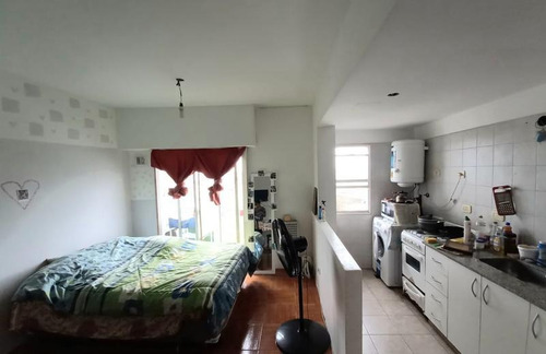 Imagen 5 de 9 de Monoambiente En Nueva Pompeya Con Balcon Al Contrafrente