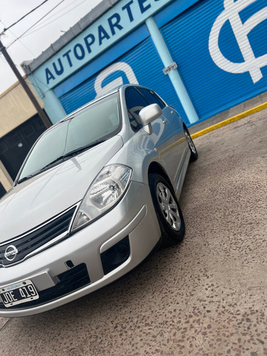 Nissan Tiida 1.8 Visia
