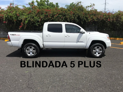 Imagen 6 de 15 de Toyota Tacoma Trd 4x4 Blindada 5 Plus 2015 Impecable!!!