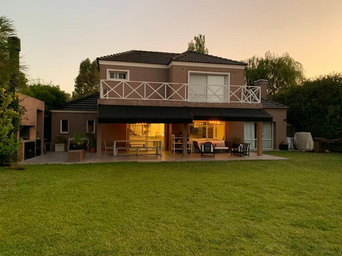 Imagen 25 de 29 de Casa - Echeverría Del Lago - Canning - Esteban Echeverría - Venta Con Renta