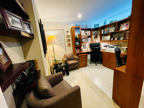 Casa En Venta En Misión San Jerónimo