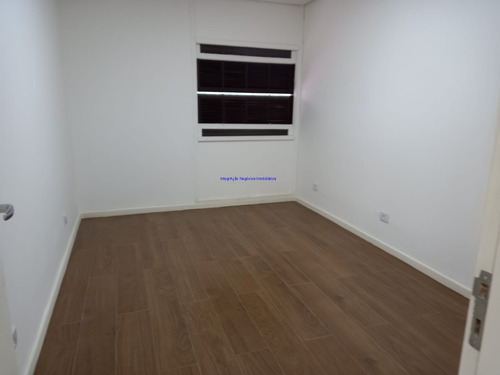 Imagem 12 de 20 de Apartamento 135 M², 02 Dormitórios (sendo Suítes), 03 Banheiros E 01 Vaga Na Garagem. Condomínio Com Portaria E Segurança 24hrs. - 21111808 - 70312724