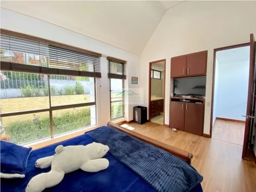 Casa Bosque De Pinos Con Terraza