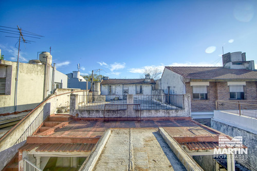 Casa A Reciclar De 277 M2.