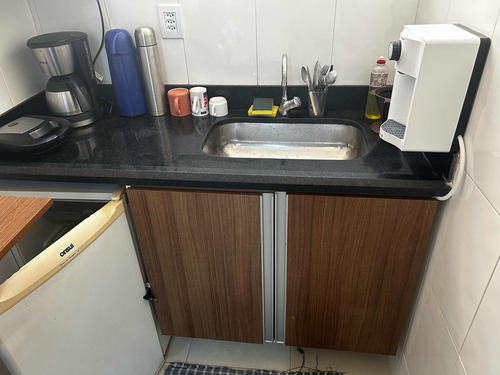 Sala Comercial Mobiliada E Com Equipamentos De Escritório