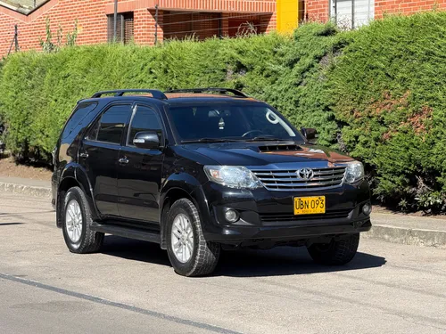 Toyota Fortuner 3.0 Sr5 169 hp