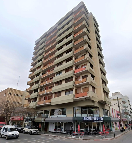 Vende Departamento De 3 Habitaciones En El Centro De Santa Rosa