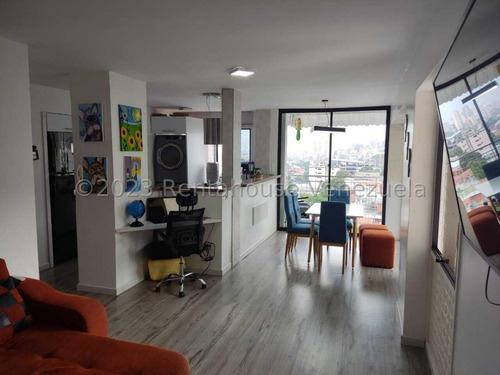 Imagen 4 de 25 de Apartamento Remodelado En Venta En Santa Monica Caracas