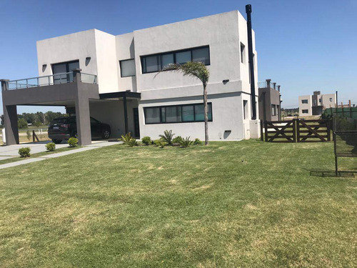 Hermosa Casa Amueblada En La Alameda Canning.pileta