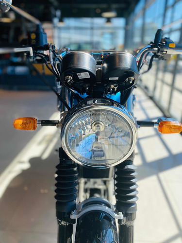 Imagen 4 de 15 de Royal Enfield Interceptor 650 Ventura Blue