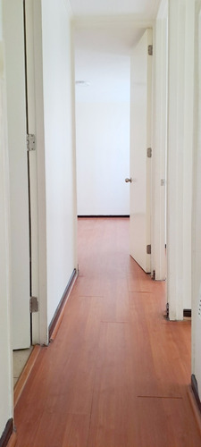 Dpto. En Venta De 3 Dormitorios, 1 Baño, Independencia.