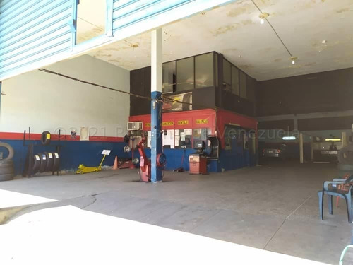 Imagen 4 de 13 de Leida Falcon Rentahouise Vende Galpon En La Av Bolivar Sur De Valencia 22-13435lf