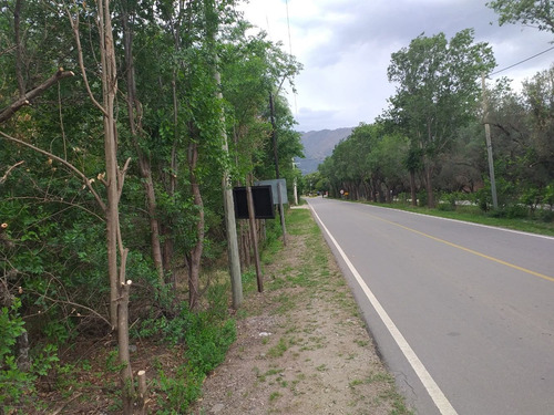 Terreno En Venta En Zona Comercial, Escucho Ofertas!