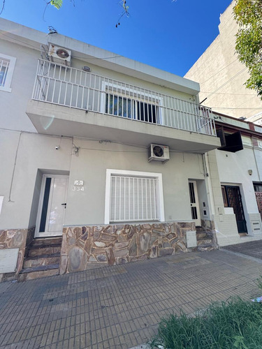 Hermosa Casa En Venta. Planta Alta En Calle La Rioja