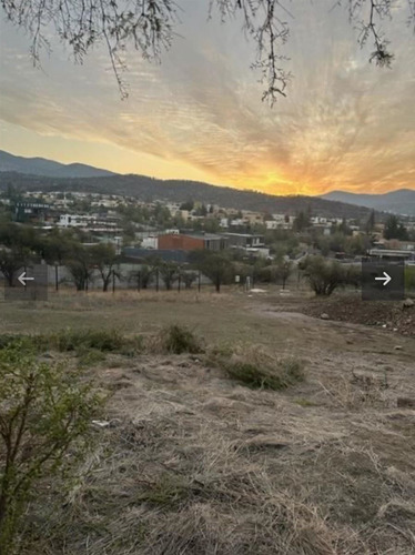 Exclusivo Terreno En Los Bravos/condominio Fundo La Dehesa