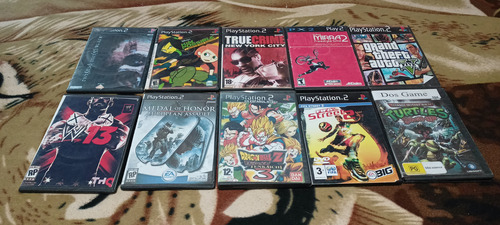 Lote 10 Cajas C/sus Respectivos Juegos De Play 2 P/revisar (Usado)
