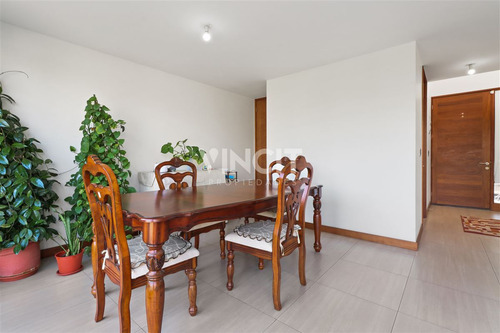 Impecable Casa En Venta De 3d 3b Serv En Cond Rukan Chicureo