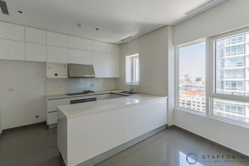 Departamento De 4 Ambientes Con Balcon Terraza Y Dependencia De Servicio Completa - Alvear Tower