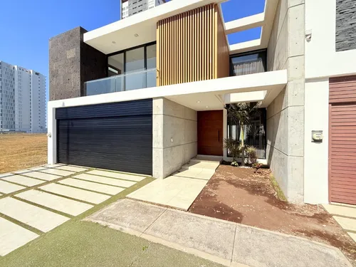 Casa En Venta En Veracruz Con Alberca Fracc. Playas Del Conchal.