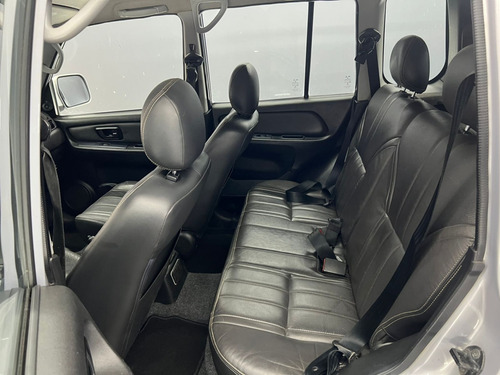 Mitsubishi Pajero TR4 2.0 4X2 16V 140CV FLEX 4P AUTOMÁTICO