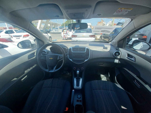 Imagen 10 de 15 de Chevrolet Sonic 2017 4p Lt L4/1.6 Aut