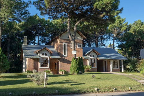 Imagen 3 de 20 de Casa En Venta - 5 Ambientes - Pinamar Norte