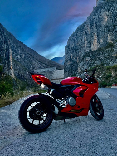 Ducati Panigale 2020 V2