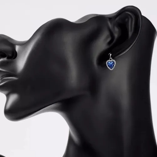 Imagen 6 de 6 de Aretes Oro 18k Laminado De Corazón De Cristales Swarovski