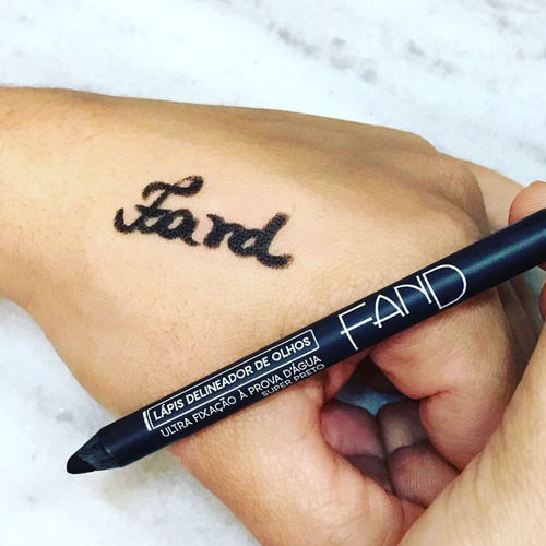 Lápiz delineador de ojos Fand Makeup In Color, impermeable, negro