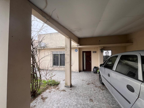 Casa Reciclada Con Hermoso Lote!! Apta Crédito