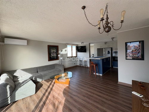 Departamento En Arriendo De 2d/2b. En Las Condes / 1e/1 Bod.
