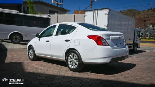 Nissan Versa 1.6 Drive Mt