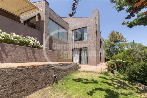 Casa En Venta De 6 Dorm. En Las Condes