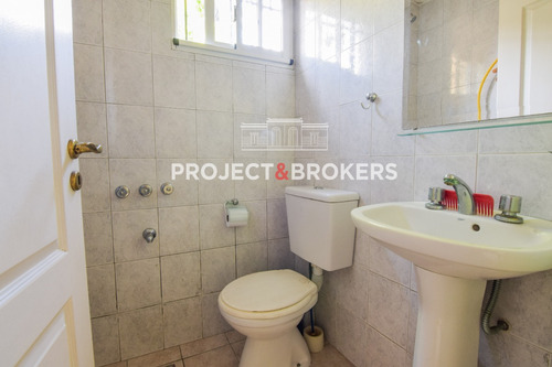 Hermosa Casa En Venta En Castelar Norte