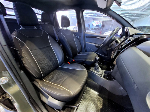 Renault Duster Oroch 2.0 Outsider Plus