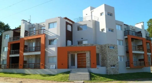 Imagen 2 de 23 de Particular. Alquiler Temporal Temporada 2023 Pinamar. Departamento Totalmente Equipado. 5 Personas. Piscina, Parrilla, Solarium Y Estacionamiento Cubierto, Dueño Directo.
