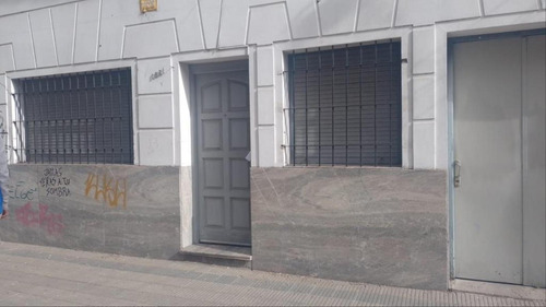 Casa De 2 Dormitorios En Alquiler, Zona Parque Savedra