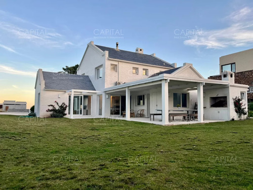 Casa En Laguna Blanca Con Gran Vista Al Mar, Montoya La Barra 