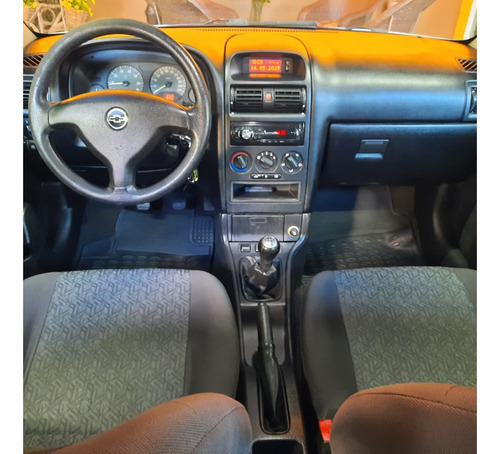 Chevrolet Astra 2.0 MPFI ADVANTAGE 8V FLEX 4P MANUAL