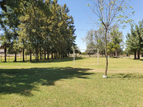 Venta Casa Quinta 4 Ambientes En Cañuelas, Cochera