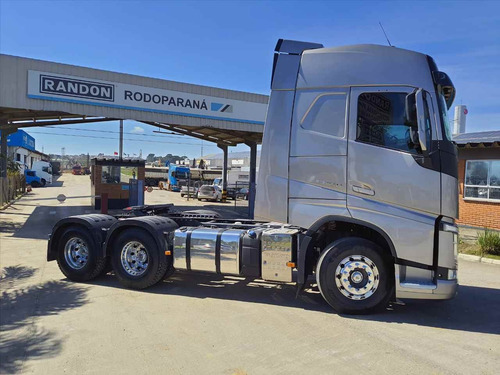 Imagem 4 de 11 de Caminhao Volvo Volvo Fh 540