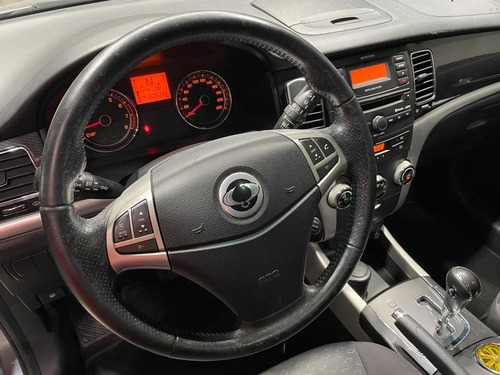 Imagen 8 de 12 de Ssangyong Korando 4x2 Full At 2013 Muy Buen Estado