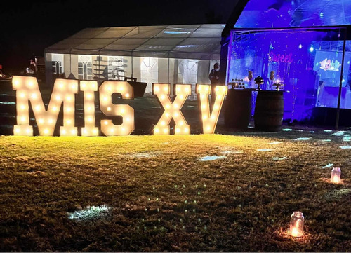 Imagen 5 de 5 de Letras Gigantes Eventos Bodas 15 Años